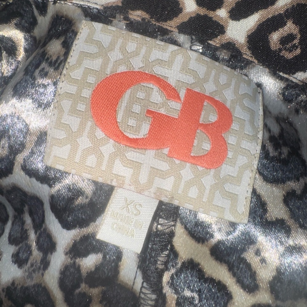 Gianni Bini Leopard-Print Satin Duster in Black Beige Cream - Picture 3 of 7